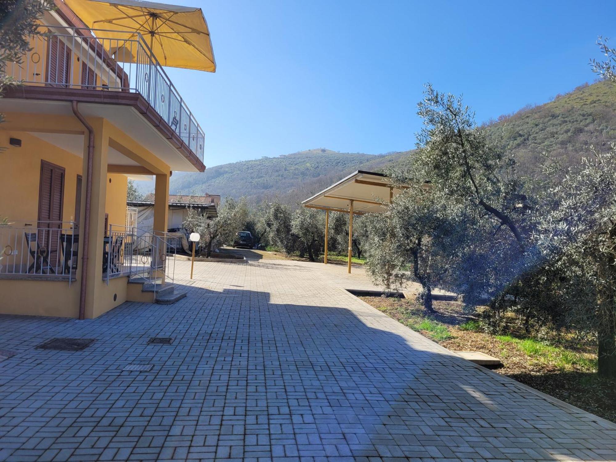 Alloggio Turistico Magnifico Alessandro Valle Bernardo 04025 Lenola Lt Cir 19063 Nei Pressi Di 04022 Fondi Lt Ngoại thất bức ảnh