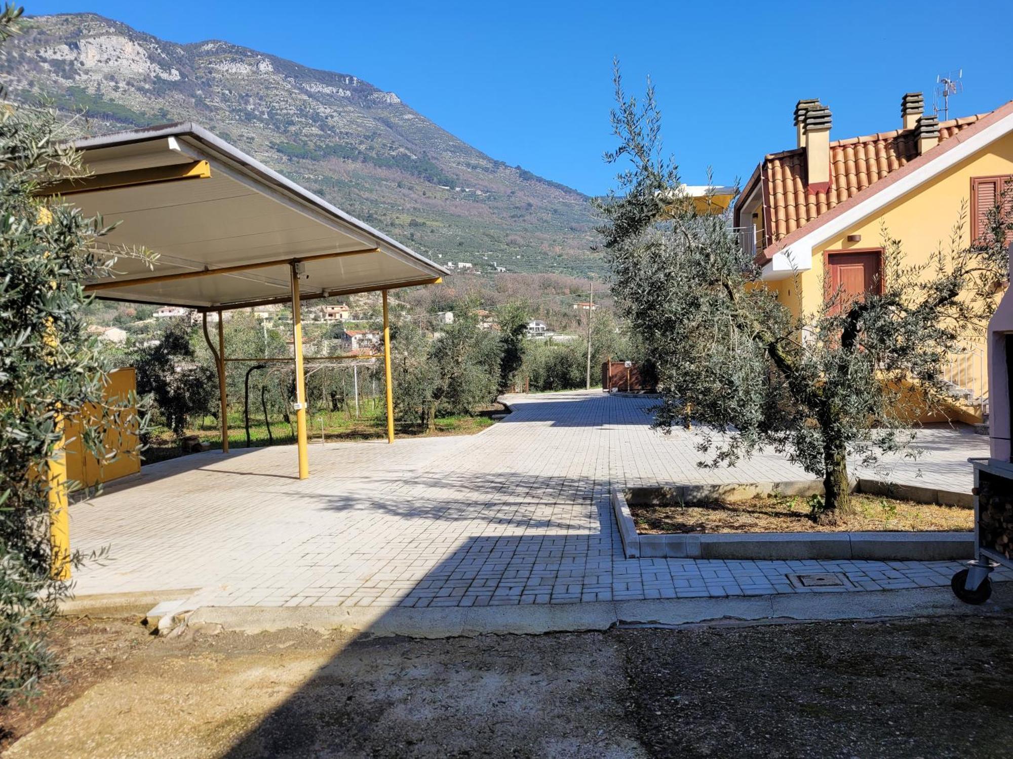 Alloggio Turistico Magnifico Alessandro Valle Bernardo 04025 Lenola Lt Cir 19063 Nei Pressi Di 04022 Fondi Lt Ngoại thất bức ảnh